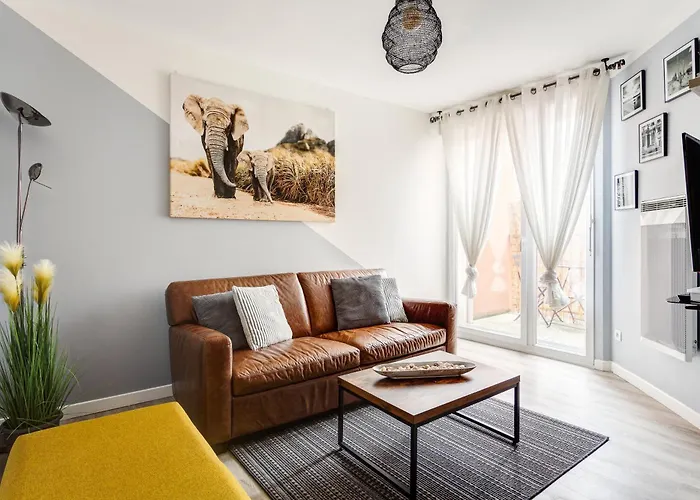 Appartement Confortable Proche De Paris - Balcon - Parking & Wifi