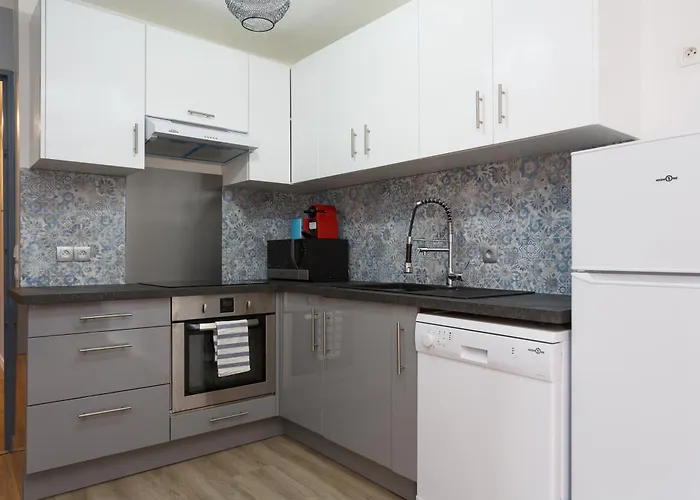 Appartement Confortable Proche De Paris - Balcon - Parking & Wifi