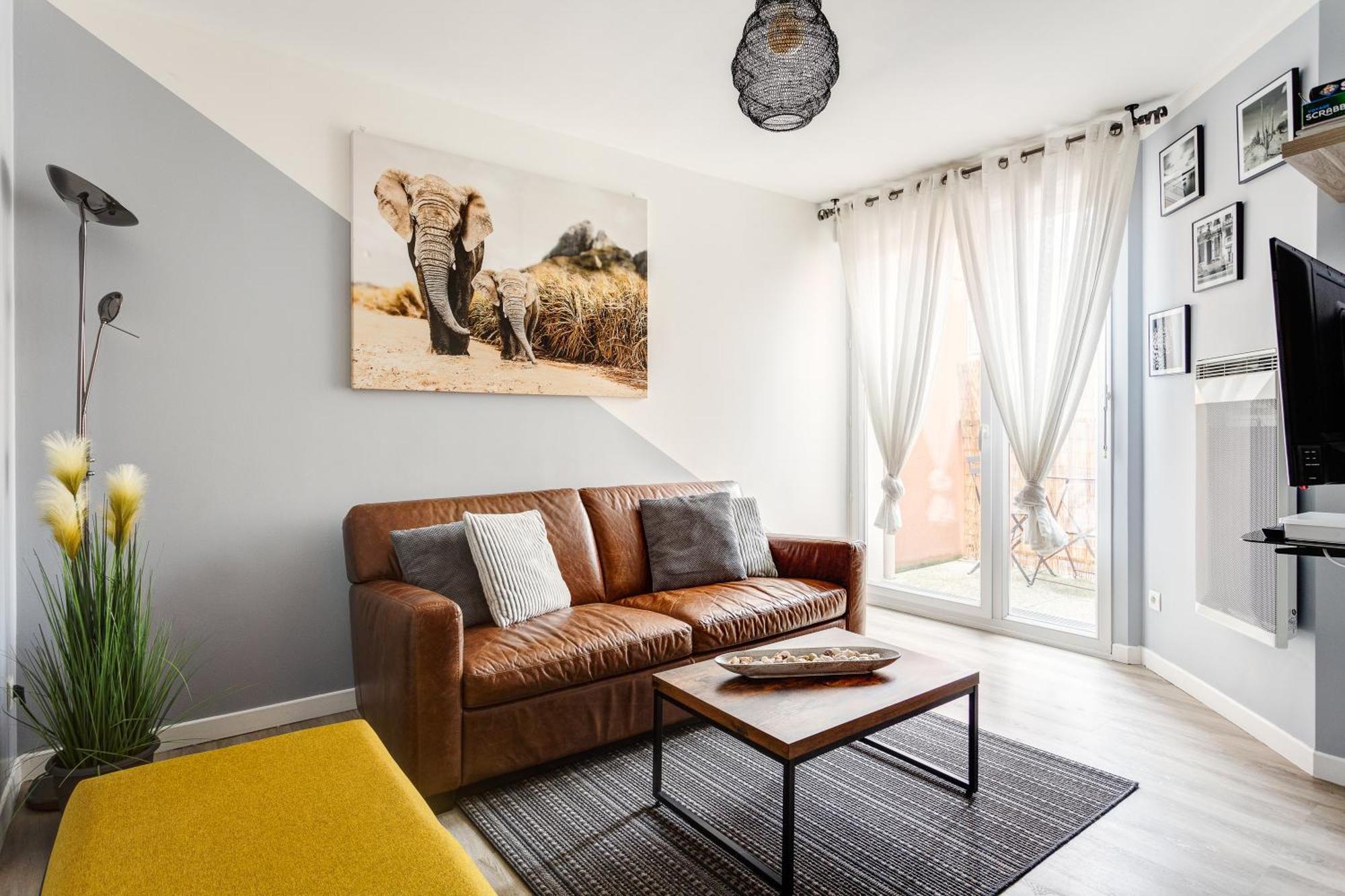 Confortable Proche De Paris - Balcon - Parking & Wifi Apartment