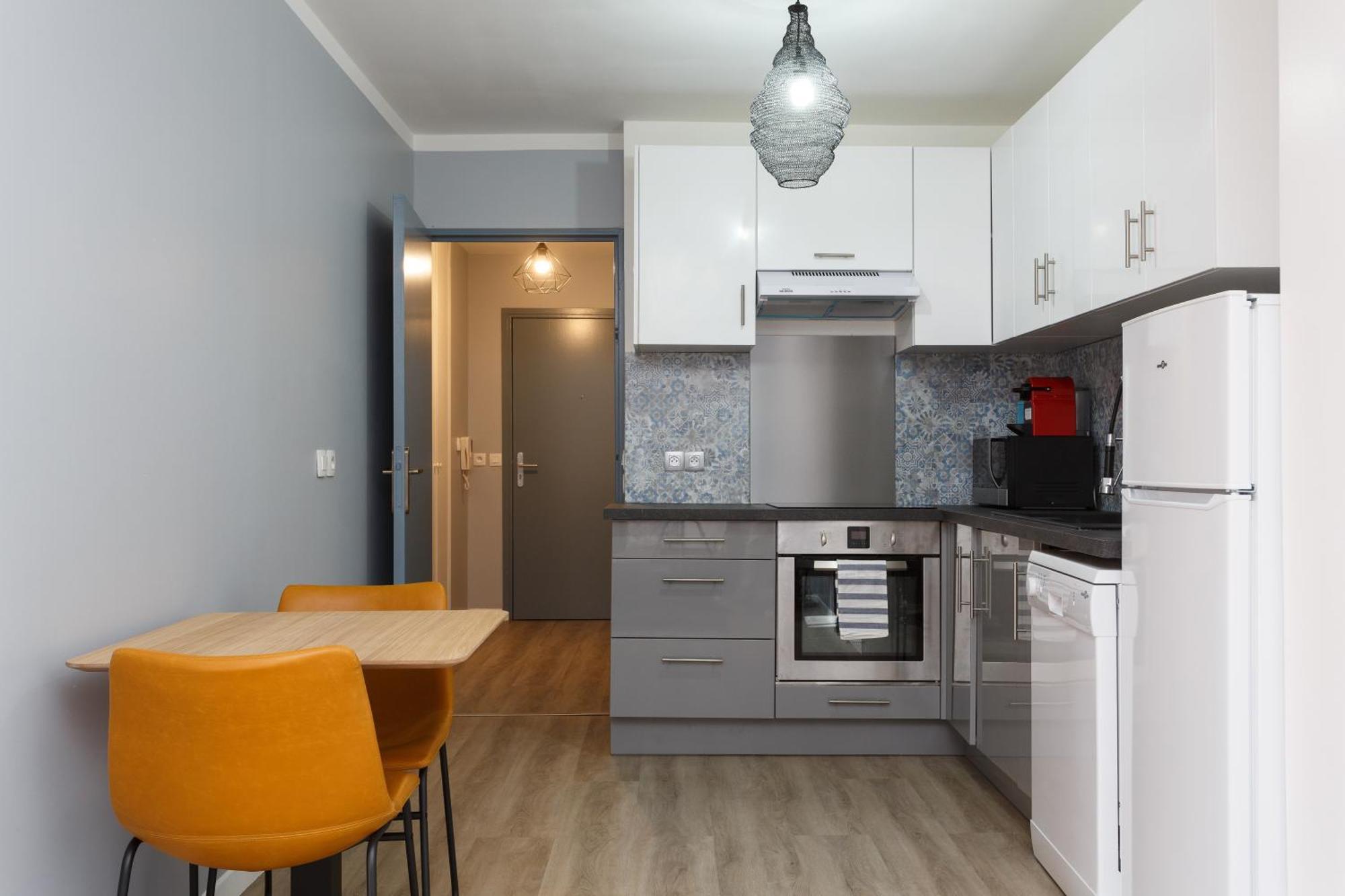 Appartement Confortable Proche De Paris - Balcon - Parking & Wifi